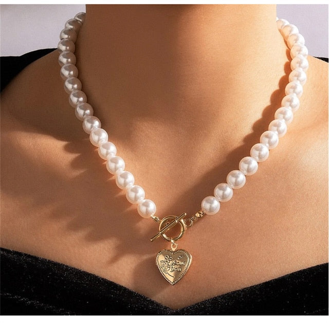 Pendant Pearl Necklaces