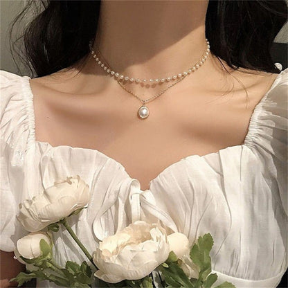 Pendant Pearl Necklaces