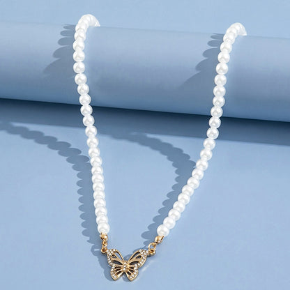 Pendant Pearl Necklaces