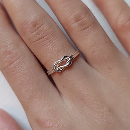 Knot Infinity Ring